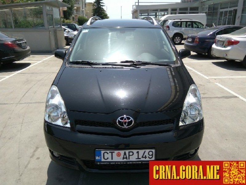 Prodajem auto: Toyota - Corolla Verso 2.2 D-4D 2006 godište, Podgorica - Vozila - Crna Gora