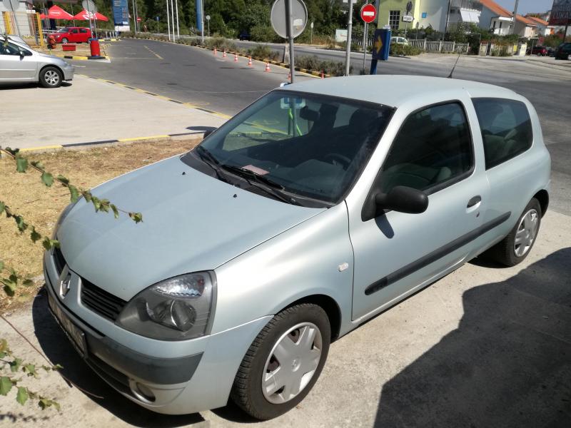 Prodajem Renault Clio 2004. godište - Vozila - Crna Gora