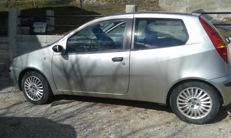 prodajem fiat punto 1.9 JTD - Vozila - Crna Gora
