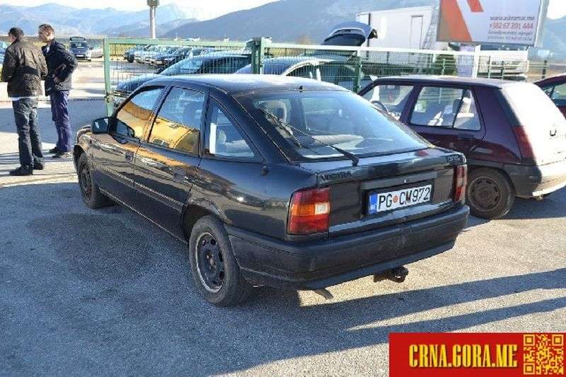 Prodajem auto: Opel - Vectra 1,4 I 069/492-98 1991 godište, Nikšić - Vozila - Crna Gora