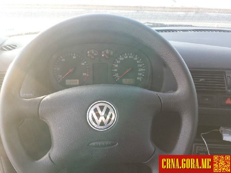 Prodajem auto: Volkswagen - Golf 4 tdi 2002 godište, Cetinje - Vozila - Crna Gora