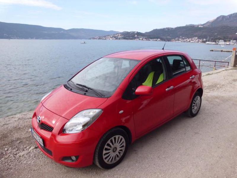 Prodajem Toyotu Yaris limuzina 2010 god - Vozila - Crna Gora