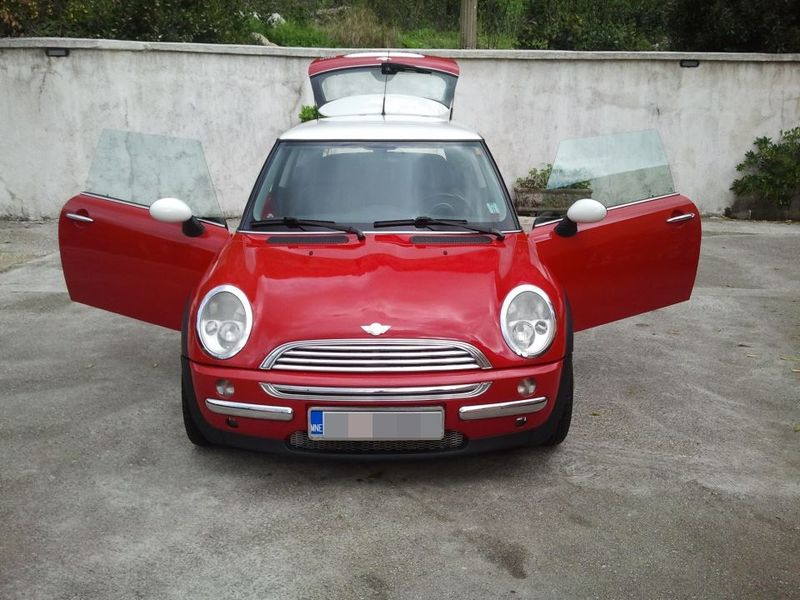 Prodajem Mini Coopera 2004 god Herceg Novi - Vozila - Crna Gora