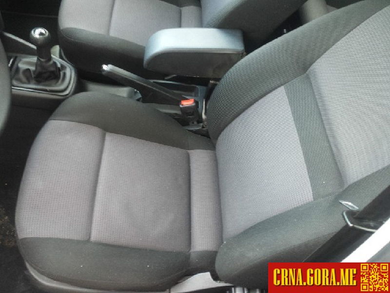 Prodajem auto: Volkswagen - Golf 4 tdi 2001 godište, Cetinje - Vozila - Crna Gora