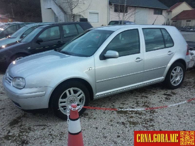 Prodajem auto: Volkswagen - Golf 4 benz 2001 godište, Cetinje - Vozila - Crna Gora