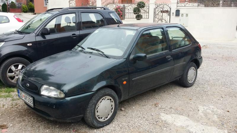 Prodajem Ford Fiesta 1.2 - Vozila - Crna Gora