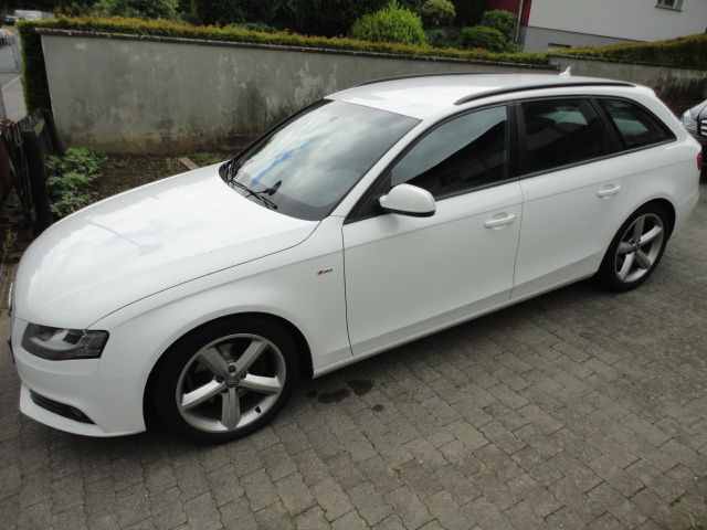 Audi A4 Avant 2.0 TDI S line - Vozila - Crna Gora
