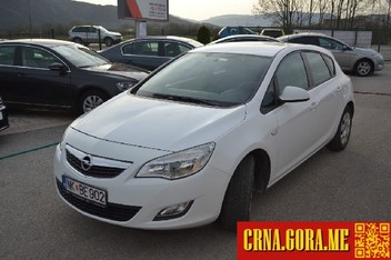 Prodajem auto: Opel - Astra 1.4 BENZIN 2010 godište, Nikšić - Vozila - Crna Gora