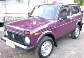 Lada Niva, registrovana, 04 godiste, Benzin + Plin, 1.7, plus set novih terenskih guma - Vozila - Crna Gora