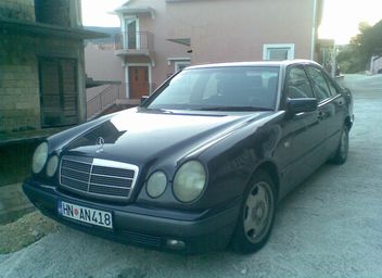 PRODAJEM MERCEDES BENZ E 290, TURBO DIESEL, Herceg Novi - Vozila - Crna Gora