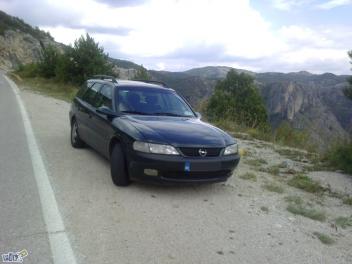 Opel Vectra 1.6 16V - Vozila - Crna Gora