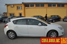 Prodajem auto: Opel - Astra 1.4 BENZIN 2010 godište, Nikšić - Vozila - Crna Gora