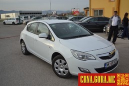 Prodajem auto: Opel - Astra 1.4 BENZIN 2010 godište, Nikšić - Vozila - Crna Gora