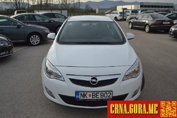 Prodajem auto: Opel - Astra 1.4 BENZIN 2010 godište, Nikšić - Vozila - Crna Gora