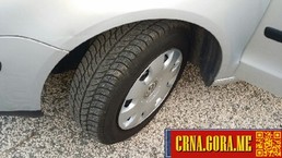 Prodajem auto: Volkswagen - Polo  2002 godište, Cetinje - Vozila - Crna Gora