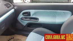 Prodajem auto: Renault - Clio benz 2003 godište, Cetinje - Vozila - Crna Gora