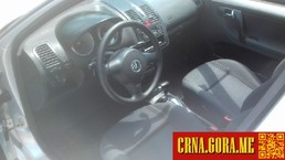 Prodajem auto: Volkswagen - Polo 1,4 BENZ 2000 godište, Cetinje - Vozila - Crna Gora