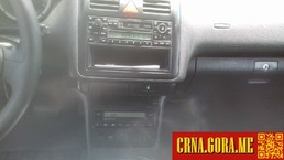 Prodajem auto: Volkswagen - Polo 1,4 BENZ 2000 godište, Cetinje - Vozila - Crna Gora