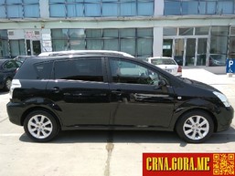 Prodajem auto: Toyota - Corolla Verso 2.2 D-4D 2006 godište, Podgorica - Vozila - Crna Gora