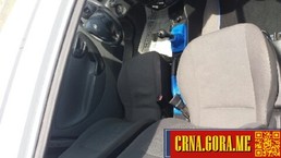 Prodajem auto: Opel - Corsa I 2001 godište, Podgorica - Vozila - Crna Gora