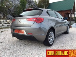 Prodajem auto: Alfa Romeo - Giulietta 10.2010.g 2010 godište, Cetinje - Vozila - Crna Gora