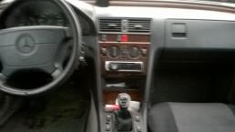 Polovan EXTRA Mercedes 220 C - Vozila - Crna Gora