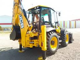 JCB 4CX NOVA KOMBINIRKA - Vozila - Crna Gora