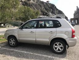 Prodajem Hyundai - Tucson 2.0 DOHC - Vozila - Crna Gora