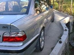 BMW 318 IS - Vozila - Crna Gora