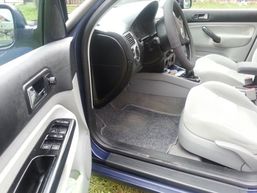 Volkswagen     Golf IV - Vozila - Crna Gora