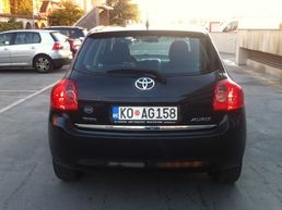 Prodajem: Toyota - Auris 2.0 D-4D - Vozila - Crna Gora