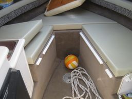 PRODAJEM FISHERMAN gliser CHAMPION explorer 6.82 - Vozila - Crna Gora