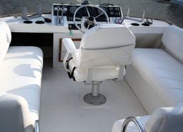 CAMAC SA KABINOM - BAYLINER 3288 - Vozila - Crna Gora