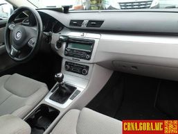 Prodajem auto: Volkswagen - Passat 1,6tdi 2010 godište, Podgorica - Vozila - Crna Gora