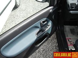 Prodajem auto: Renault - Clio automatik 2005 godište, Podgorica - Vozila - Crna Gora