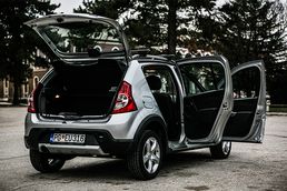 Prodajem Dacia - Sandero STEPWAY 1.5 dci - Vozila - Crna Gora