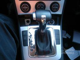 VOLKSWAGEN PASAT B 6 20 TDI AUTOMATIK - Vozila - Crna Gora