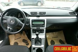 Prodajem auto: Volkswagen - Passat TDI 2011 godište, Cetinje - Vozila - Crna Gora