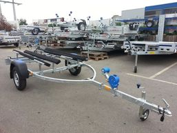 Prikolice za prevoz plovila - Vozila - Crna Gora