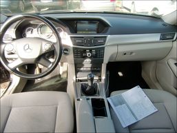 MERCEDES E 220 CDI CLASSIC BLUEFFICENY CRNA MET. - Vozila - Crna Gora