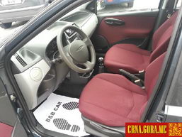 Prodajem auto: Fiat - Punto 1.2i 2002 godište, Podgorica - Vozila - Crna Gora