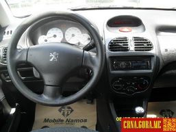 Prodajem auto: Peugeot - 206 i 2004 godište, Podgorica - Vozila - Crna Gora