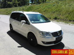 Prodajem auto: Volkswagen - Touran tdi dsg hightlin 2009 godište, Berane - Vozila - Crna Gora