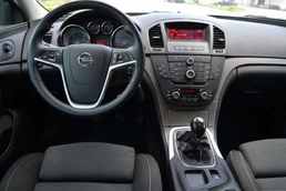 Opel Insignia 2.0 CDTI Sports Tourer - Vozila - Crna Gora