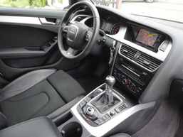 Audi A4 Avant 2.0 TDI S line - Vozila - Crna Gora