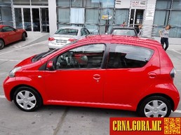 Prodajem auto: Toyota - Aygo 1.0 VVT-i 2010 godište, Podgorica - Vozila - Crna Gora