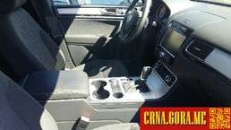Prodajem auto: Volkswagen - Touareg 3,0d automatik 2010 godište, Podgorica - Vozila - Crna Gora