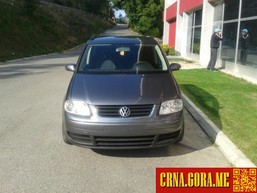 Prodajem auto: Volkswagen - Touran 1.9 TDI 2005 godište, Berane - Vozila - Crna Gora