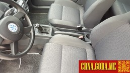 Prodajem auto: Volkswagen - Polo benz 2002 godište, Cetinje - Vozila - Crna Gora
