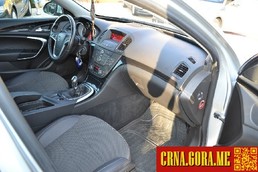 Prodajem auto: Opel - Insignia 2.0 CDTI 2010 godište, Nikšić - Vozila - Crna Gora